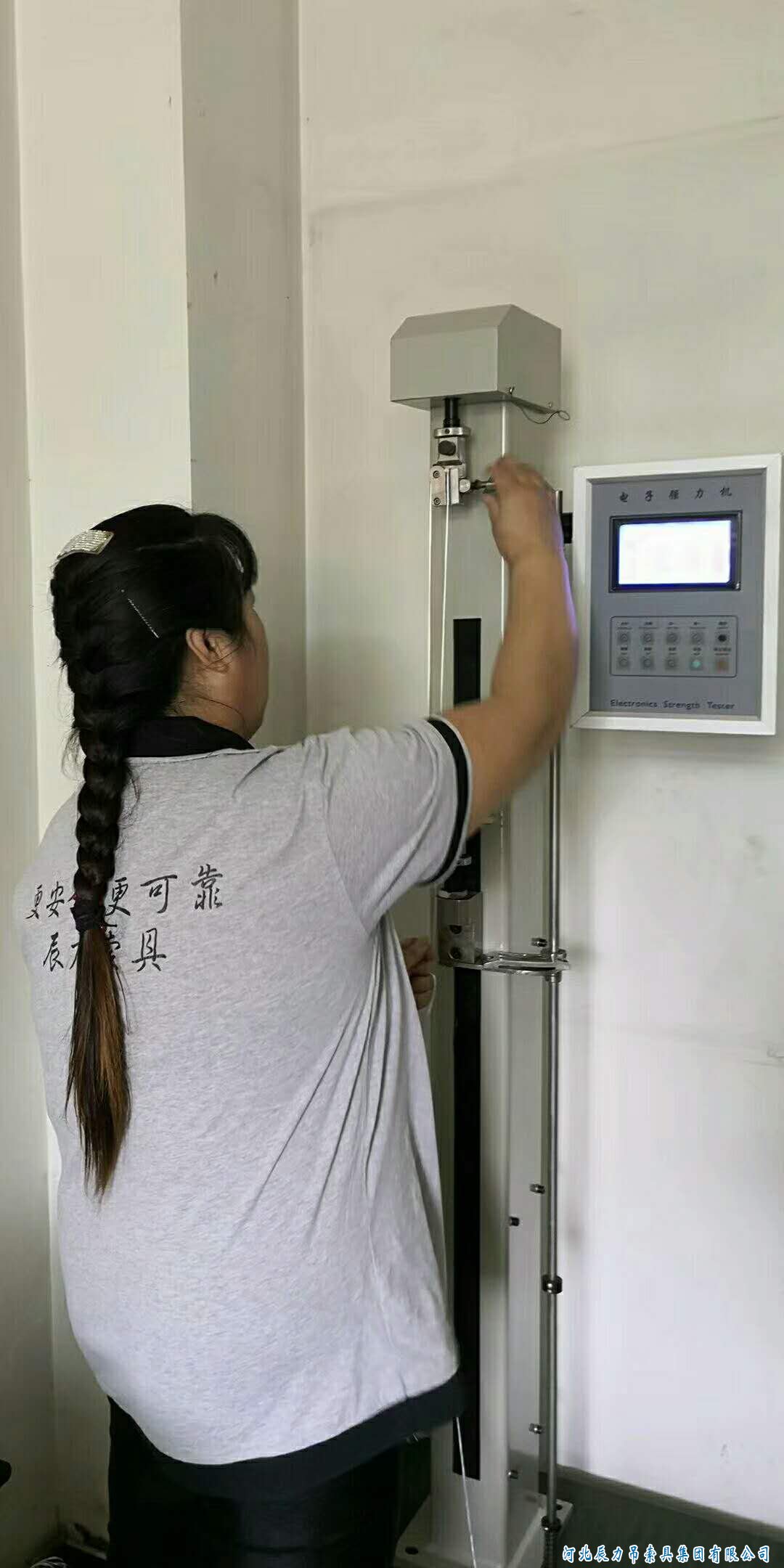 辰力吊裝帶單絲拉力測(cè)試，質(zhì)量從源頭掌控